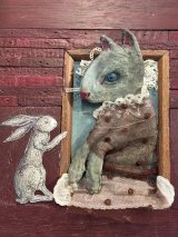 吉田キミコ| レリーフ作品「うさぎになりたかった猫」